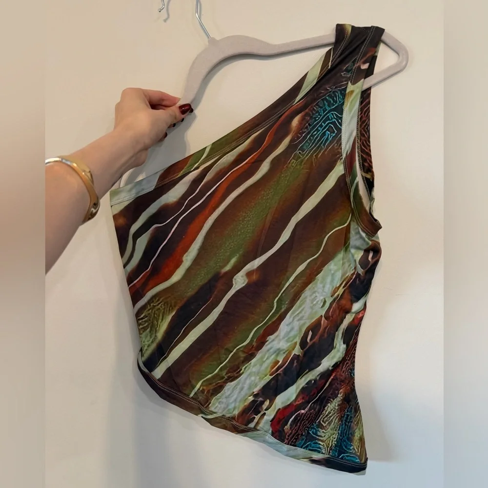 One-Shoulder Multicolor Top - Picture 2 of 3